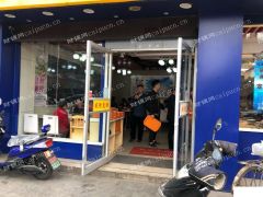 中式快餐店，正在营业状态，生意可观，