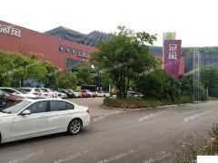  星级公寓旁人流密集，餐饮可办证