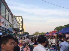 殷巷沿街门面 可餐饮 可超市 衣服店 直租