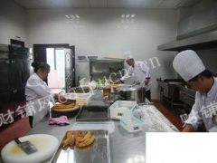 玄武700多人，园区配套食堂外包
