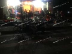  五塘广场地铁口临街旺铺因家里有事急转