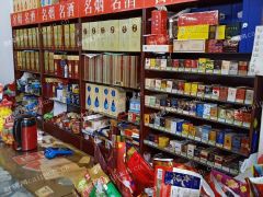 中介勿扰本人另有其它生意，忍疼割爱现将盈利超市转让