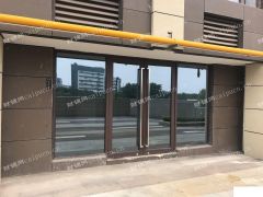 徐庄软件园内社区底商，临街旺铺，无转让费，有意者电联