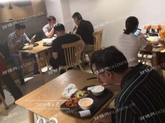 商务写字楼下餐饮旺铺转让